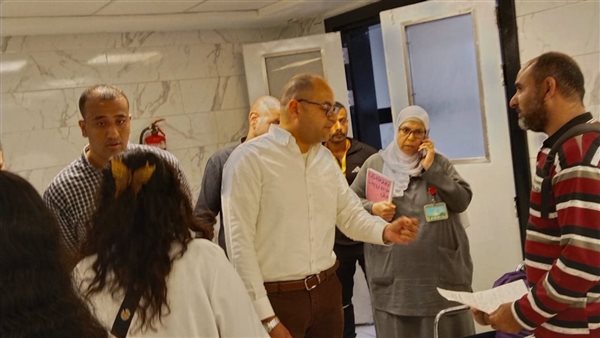 نائب طوارئ قصر العيني يتابع انتظام العمل وجاهزية الخدمة الطبية