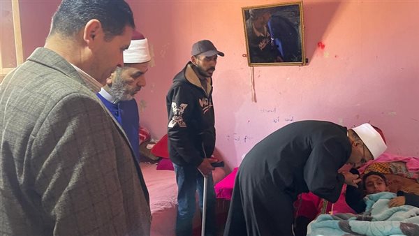 وفد منطقة الإسماعيلية الأزهرية يقدم واجب العزاء في وفاة طالبة إثر حادث