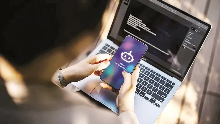 مرضى يلجأون للذكاء الاصطناعي.. والأطباء: الخبرة لا تختصر بخوارزميات