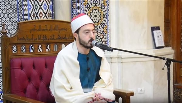 بين عراقة النقشبندي وإبداع الحاضر، الشيخ عبد الله البنا يصدح بابتهال "لغة الكلام" (فيديو)