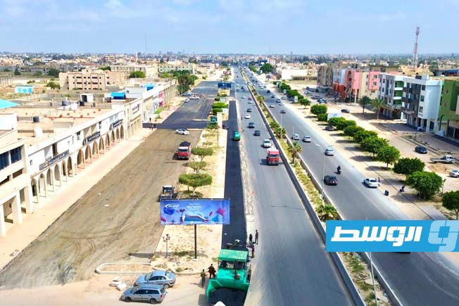 رصف الطريق بين نقابة المعلمين ومصرف شمال أفريقيا في صرمان