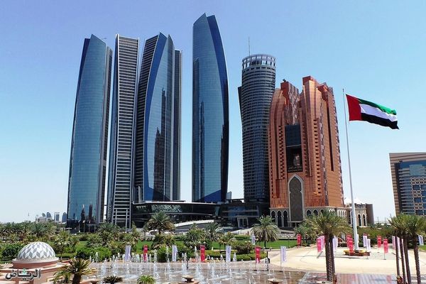 مقتل شخص نتيجة سقوط صاروخ على مركبة مدنية في أبوظبي