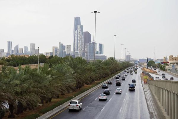 السعودية خارج موجة الغبار الإقليمية الأربعاء.. و78 ساعة نشاط غباري في دول مجاورة