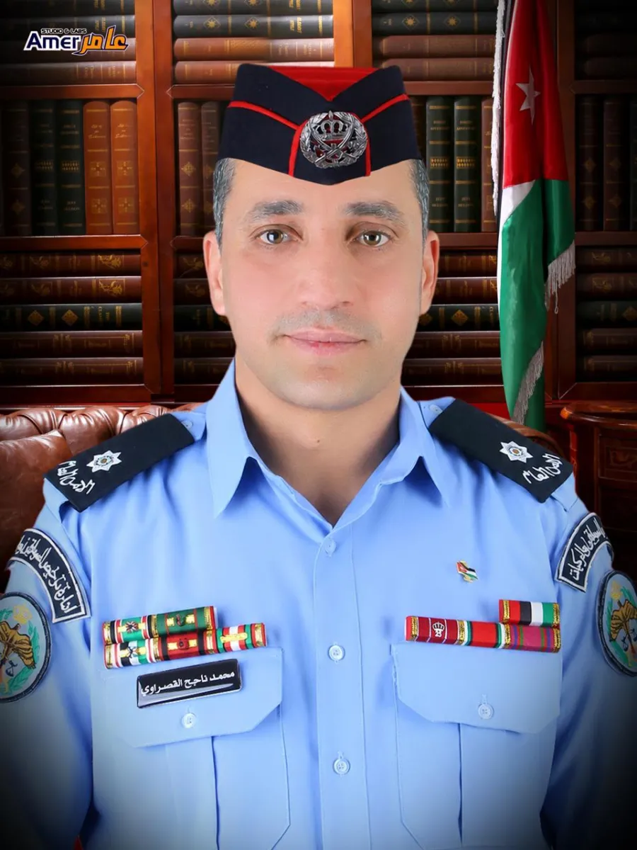الوالدة والأشقاء والشقيقات يهنئون محمد ناجح القصراوي بترفيعه إلى رتبة ملازم