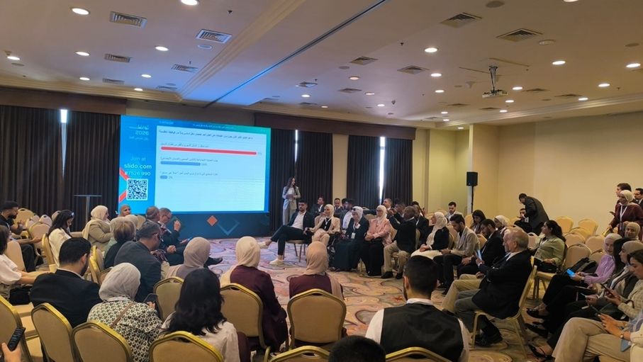 متحدثون في تواصل 2026: ضرورة التوازن بين العمل الحر وتشريعات الحماية