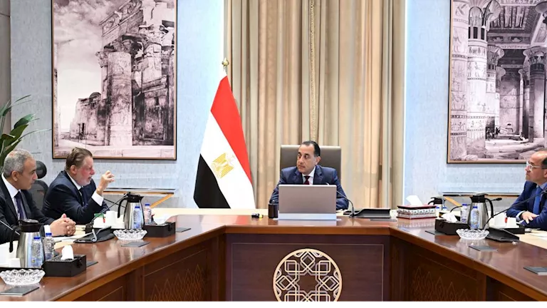 رئيس الوزراء يستعرض أداء الاقتصاد المصري وتداعيات التحديات العالمية