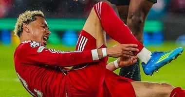 ليفربول ضد بى اس جى.. شوط سلبى بمشاركة صلاح وإصابة قوية لإيكتيكى