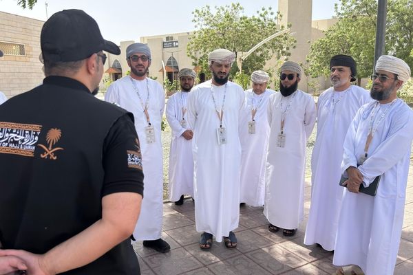 تواصل عمليات تفويج الحجاج العُمانيين إلى الديار المقدسة