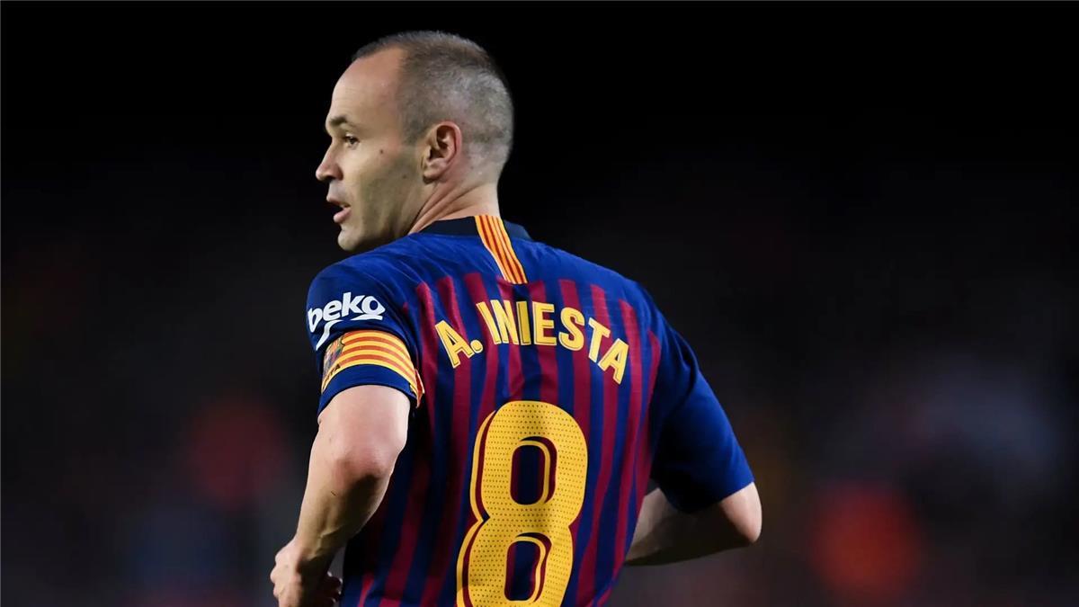 إنييستا عن لاعب برشلونة