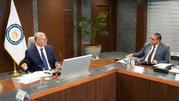 رئيس كارجاس: تحويل 30 ألف سيارة للعمل بالغاز 2025 بنمو 61%