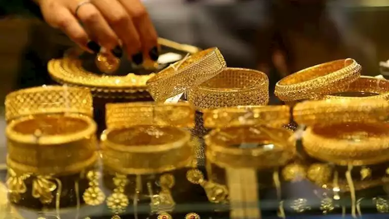 سعر الذهب اليوم في مصر ينخفض بمنتصف التعاملات 20-4-2026