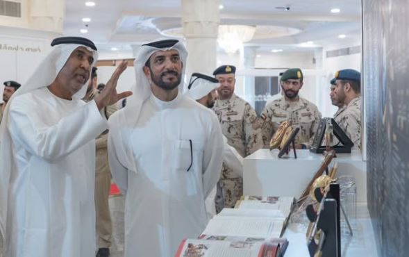 سلطان بن أحمد القاسمي يفتتح معرض حُماة الوطن