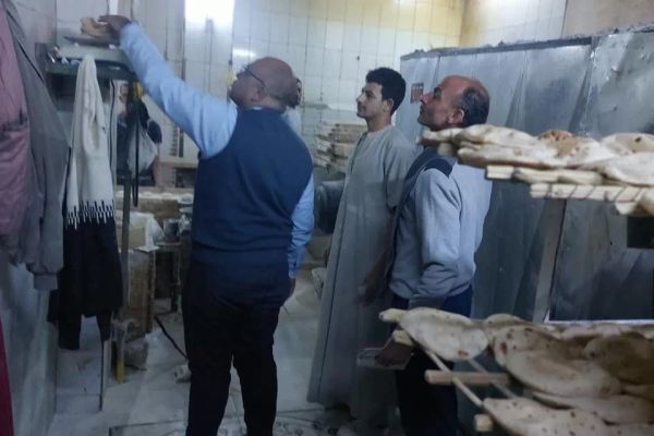 تحرير 195 مخالفة وضبط دقيق مدعم قبل تهريبه خلال حملات رقابية مكثفة على الأسواق والمخابز بالمنيا
