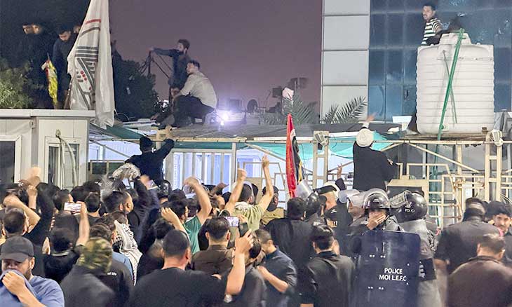 الكويت استدعت دبلوماسياً عراقياً للاحتجاج على اقتحام قنصليتها