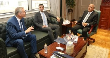 وزراء الكهرباء والبترول والصناعة يبحثون ملفات العمل المشتركة لضمان أمن الطاقة