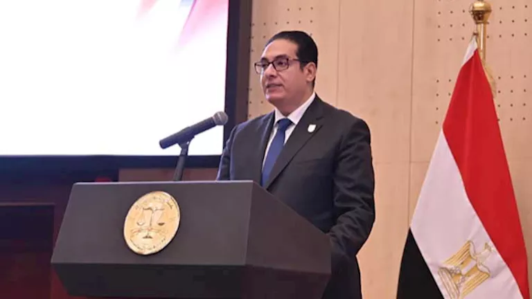 عبدالصادق: النيابة العامة حمت المال العام وصانت مقدرات الدولة