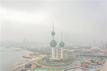 عيسى رمضان: طقس غائم وفرص لأمطار رعدية تبدأ السبت