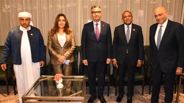 استجابة لمطلب غرفة مطروح.. وزيرة التنمية المحلية تقر تيسيرات جديدة لتراخيص المحال التجارية