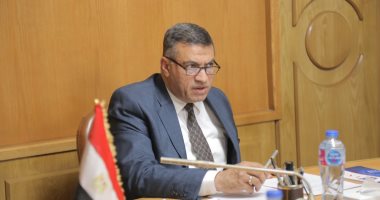 محافظ قنا يستعرض ملفات التنمية المستدامة.. ويؤكد دعم المشروعات الخضراء