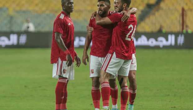 توورب يدرس إعادة ديانج لوسط ملعب الأهلي في مباراتي بيراميدز والزمالك