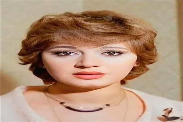 اعتزال على «بوابة إبليس».. لماذا هربت مديحة كامل من البلاتوه؟