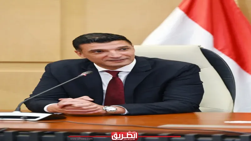 وزير الصناعة يؤكد حرص الوزارة على النهوض بقطاع الصناعة
