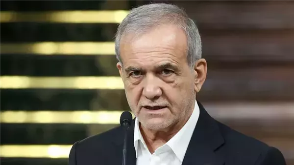 الرئيس الإيراني: يجب مصارحة الشعب بالحقائق ليتمكن من مواجهة التحديات