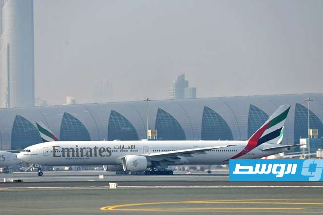 مطار دبي يعلن استئناف عملياته جزئيًا