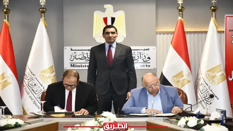 وزير الشباب والرياضة يشهد شراكة استراتيجية لدعم اتحاد الدراجات سياحياً