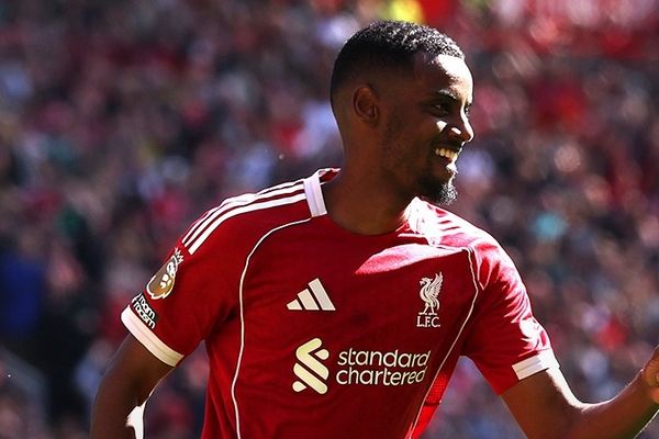 ليفربول يكسر عقدة كريستال بالاس ويقفز للمربع الذهبي