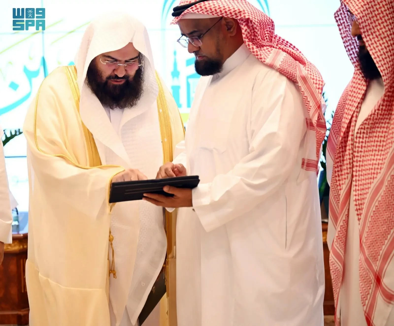 رئيس الشؤون الدينية بالمسجد الحرام والمسجد النبوي يدشّن الخطة التشغيلية للحج ويطلق مبادرات نوعية بالمسجد النبوي