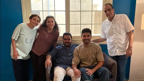 "خرج من عباءة الكوميدي".. إشادات واسعة بأداء محمد أنور في مسلسل مناعة