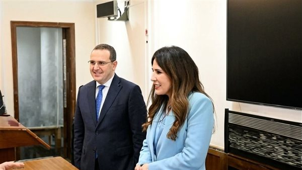 وزارة "الرأسين"، وليد عباس وراندة المنشاوي.. تفويض "فعلى وعملى" يضع وزيرة الإسكان في الظل