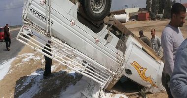 مصرع شخصين فى حادث انقلاب سيارة نقل بطريق أسيوط الغربى