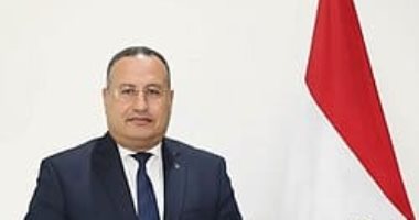 عبد العزيز قنصوة وزير التعليم العالى الجديد يصل مقر الوزارة بالعاصمة الجديدة