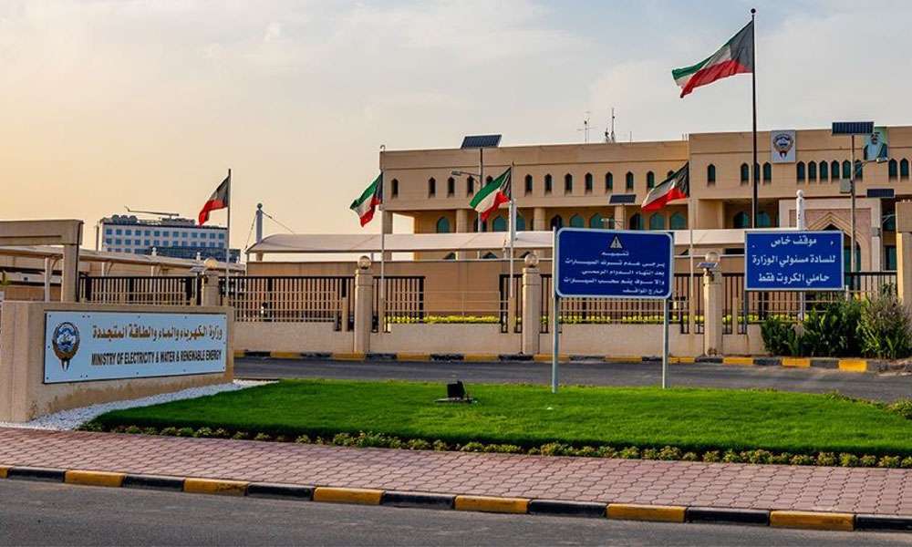 الكهرباء: تعرض محطتين للقوى الكهربائية وتقطير المياه لاستهداف بواسطة طائرات مسيرة معادية