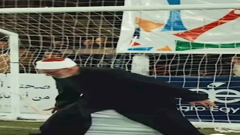 "اللي يكسب يدخل الجنة".. مباراة بين شيخ وقس خلال افتتاح دورة رمضانية ف