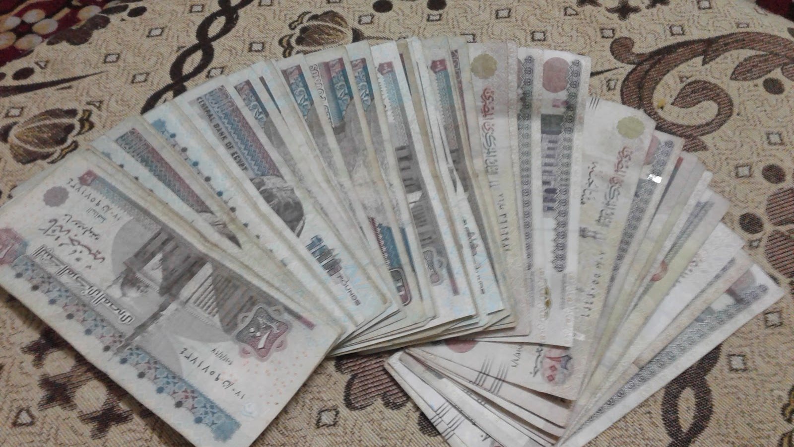 احترس.. أمين الفتوى: النقوط محرم شرعا في هذه الحالات