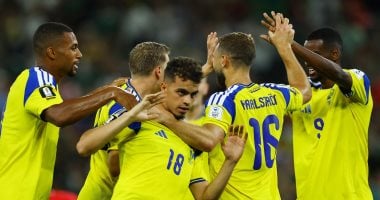 لماذا رفض ياسين العيارى الاحتفال فى مباراة السويد ضد تونس؟ (فيديو)