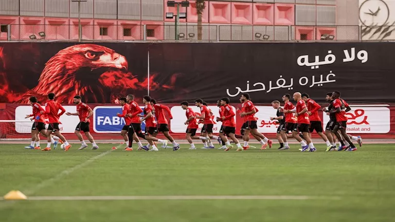 جلسة الشناوي وتحذير من ثنائي الزمالك.. ماذا يحدث في معسكر الأهلي؟