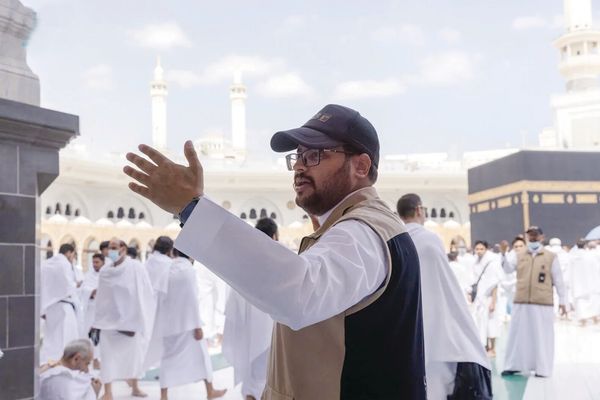 240 موظفًا لخدمة ضيوف الرحمن في الحرم