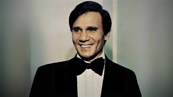 أسرار جديدة في وفاة عبد الحليم حافظ.. تسمم في الدم وحفل هولوجرام يعيد العندليب إلى المسرح