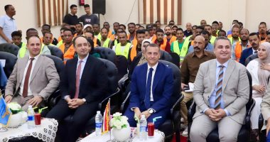 محافظ أسوان ومدير صندوق مكافحة الإدمان يشهدان تخريج 100 متعافٍ جديد