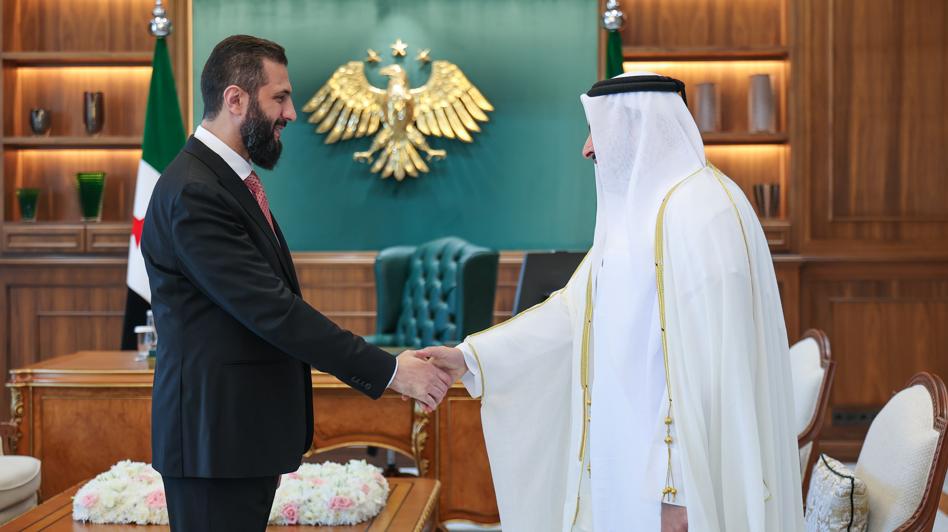 الرئيس الشرع يبحث مع وزير الدولة القطري تعزيز التعاون وإعادة الإعمار