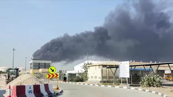 استهداف مجمع صناعي في الإمارات بمسيّرات إيرانية ونشوب حريق فيه