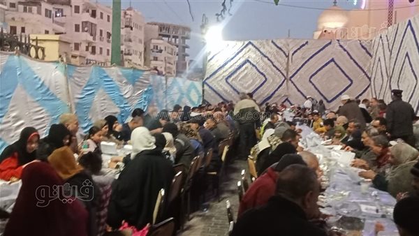 مائدة مسجد السيد البدوي بطنطا تجسيد عملي للتكافل في رمضان