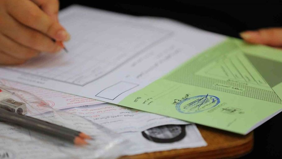 126679 طالبا وطالبة يبدأون أولى جلسات امتحان التوجيهي غدا