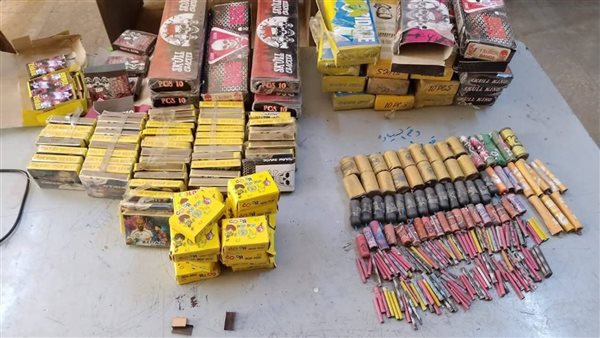 محاكمة عاطل بتهمة حيازة مفرقعات وألعاب نارية في مصر الجديدة 2 يونيو