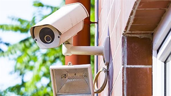 اشتراطات يجب توافرها لتركيب كاميرات مراقبة بالمحال العامة