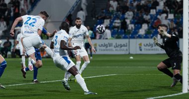 الهلال يتخطى الفتح بصعوبة في الدوري السعودي
